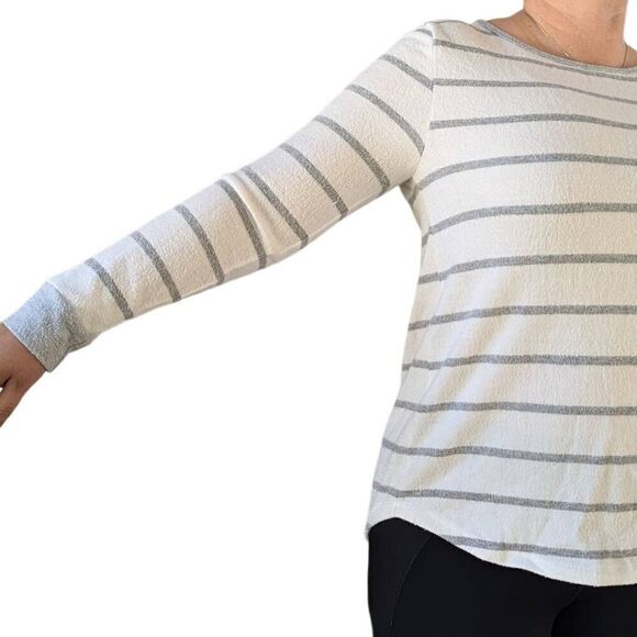 Pink Clover White Gray Striped Flannel Sweater Top Pullover Crew Neck Size L - Picture 8 of 9